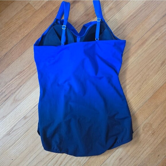 Land's End 18D swimsuit Tummy Control Skirted Resortwear Beach Vacation - Picture 2 of 11